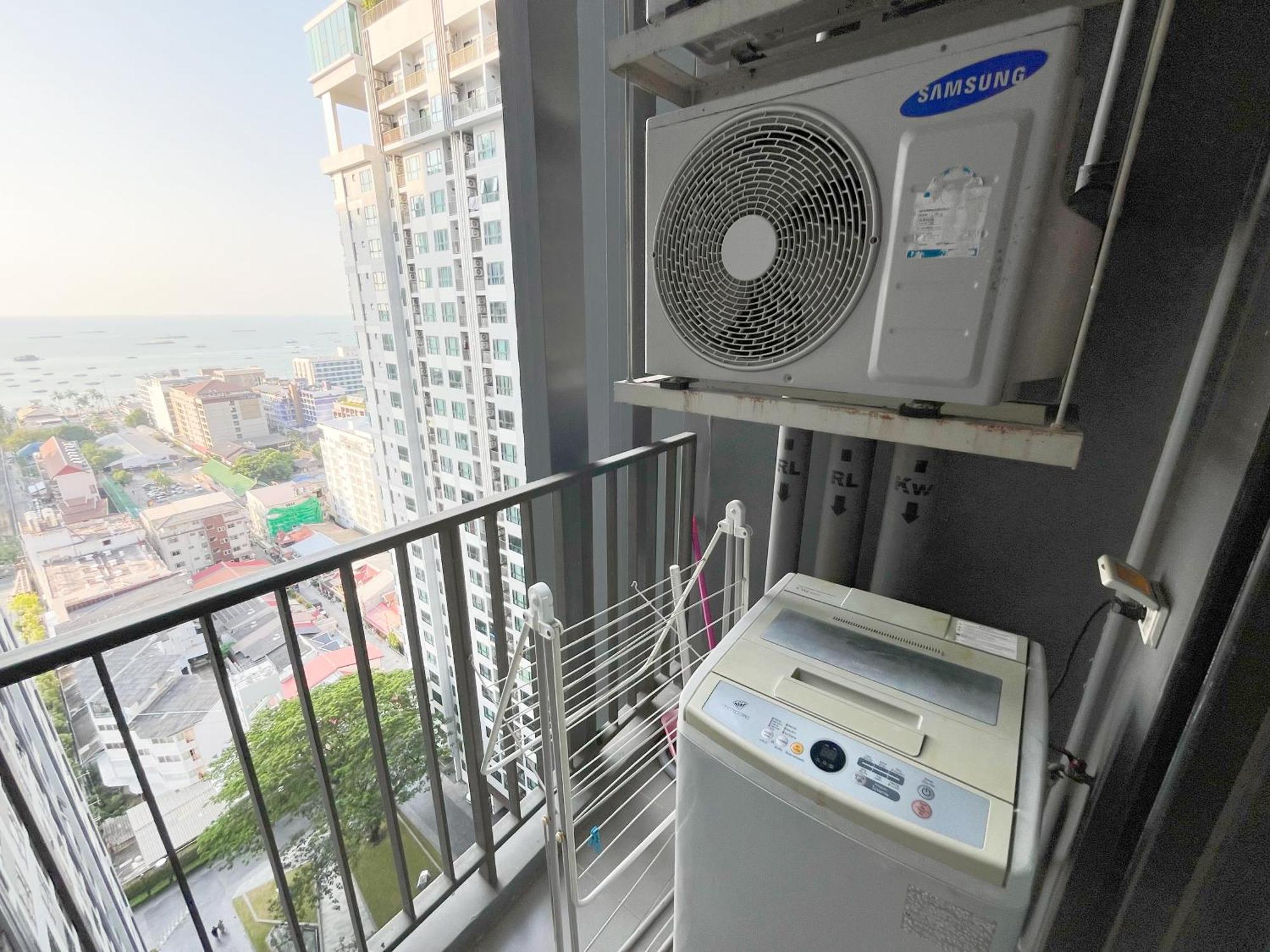 Appartamento The Base Prime Pattaya Esterno foto