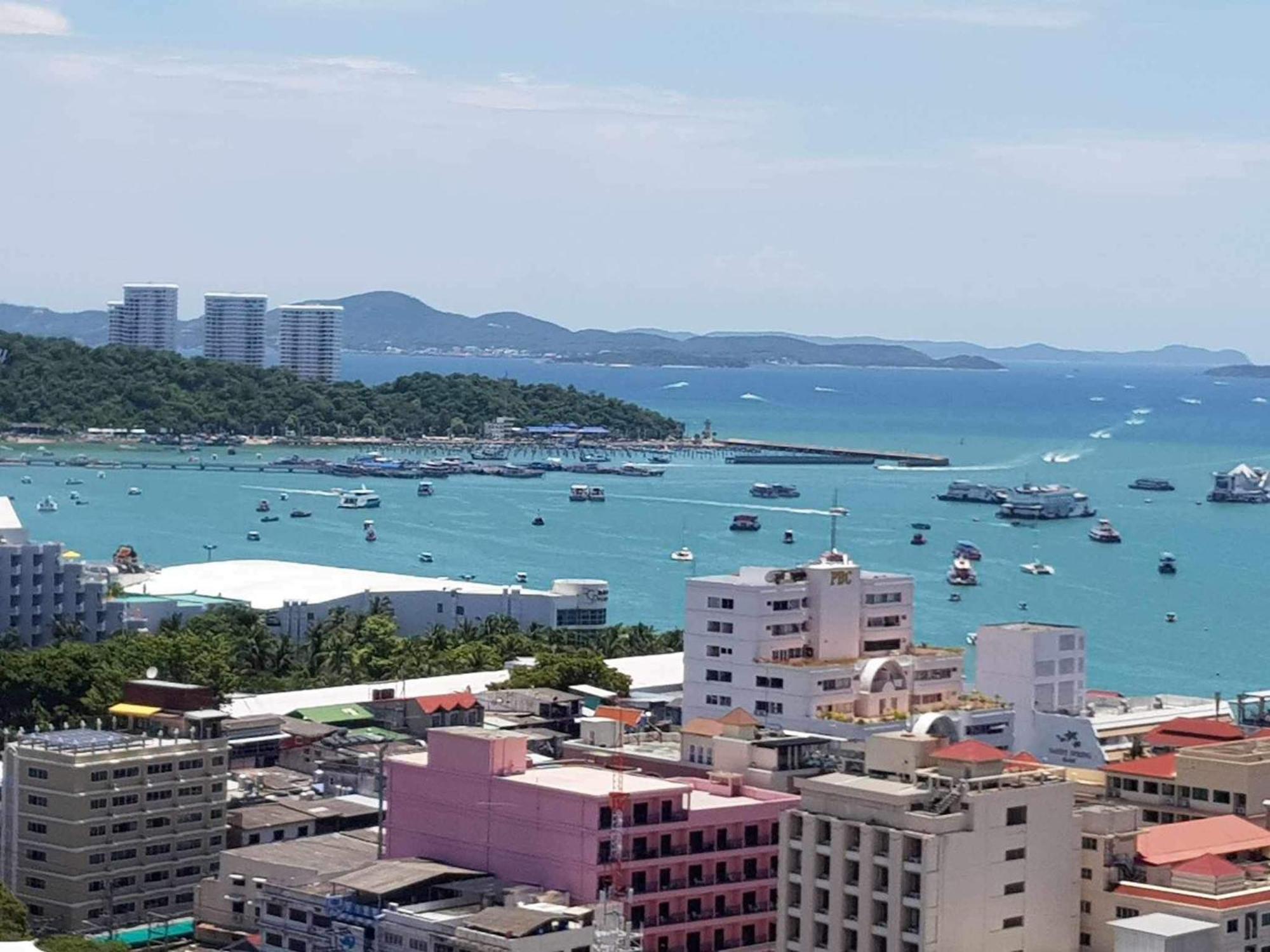 Appartamento The Base Prime Pattaya Esterno foto