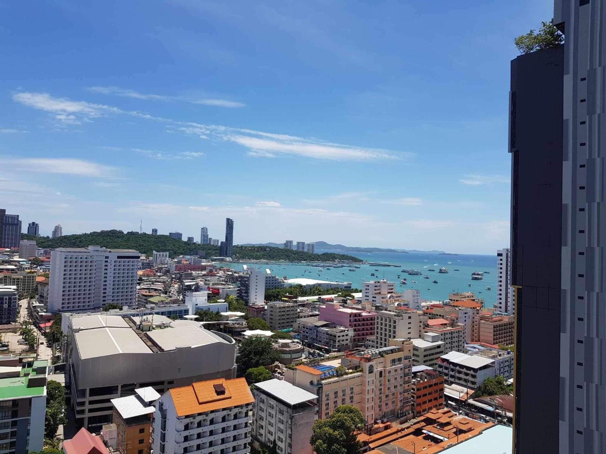 Appartamento The Base Prime Pattaya Esterno foto